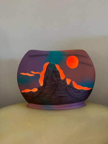 Vtg. Southwestern Sunset accent lamp/Mountainscape/hand painted